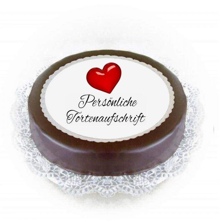 aufschrift-sacher-torte- herz eingedeckt-massa
